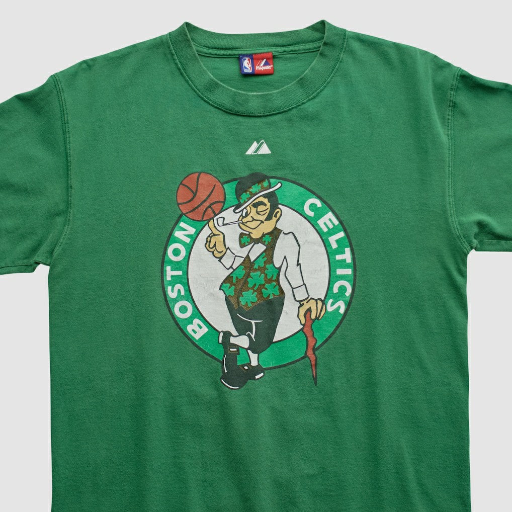 Vintage Boston Celtics Majestic 2000s T-shirt Green