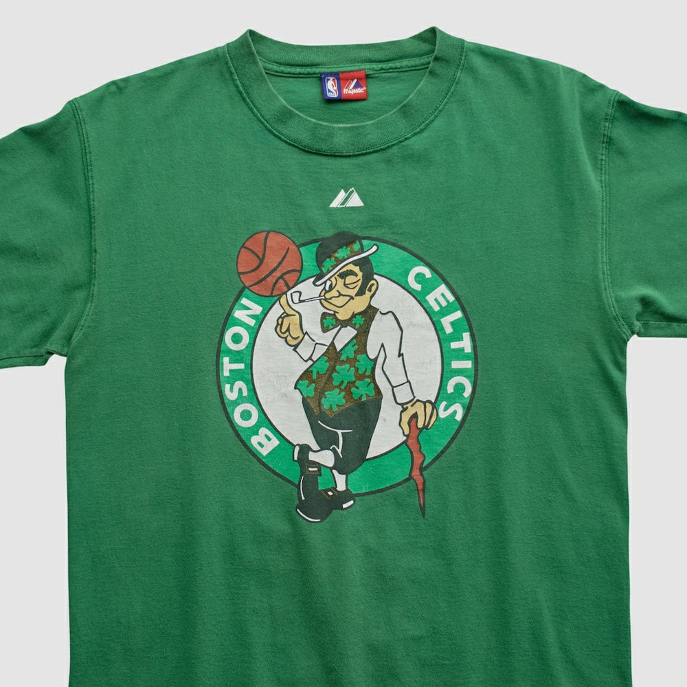 Vintage Boston Celtics Majestic 2000s T-shirt Green