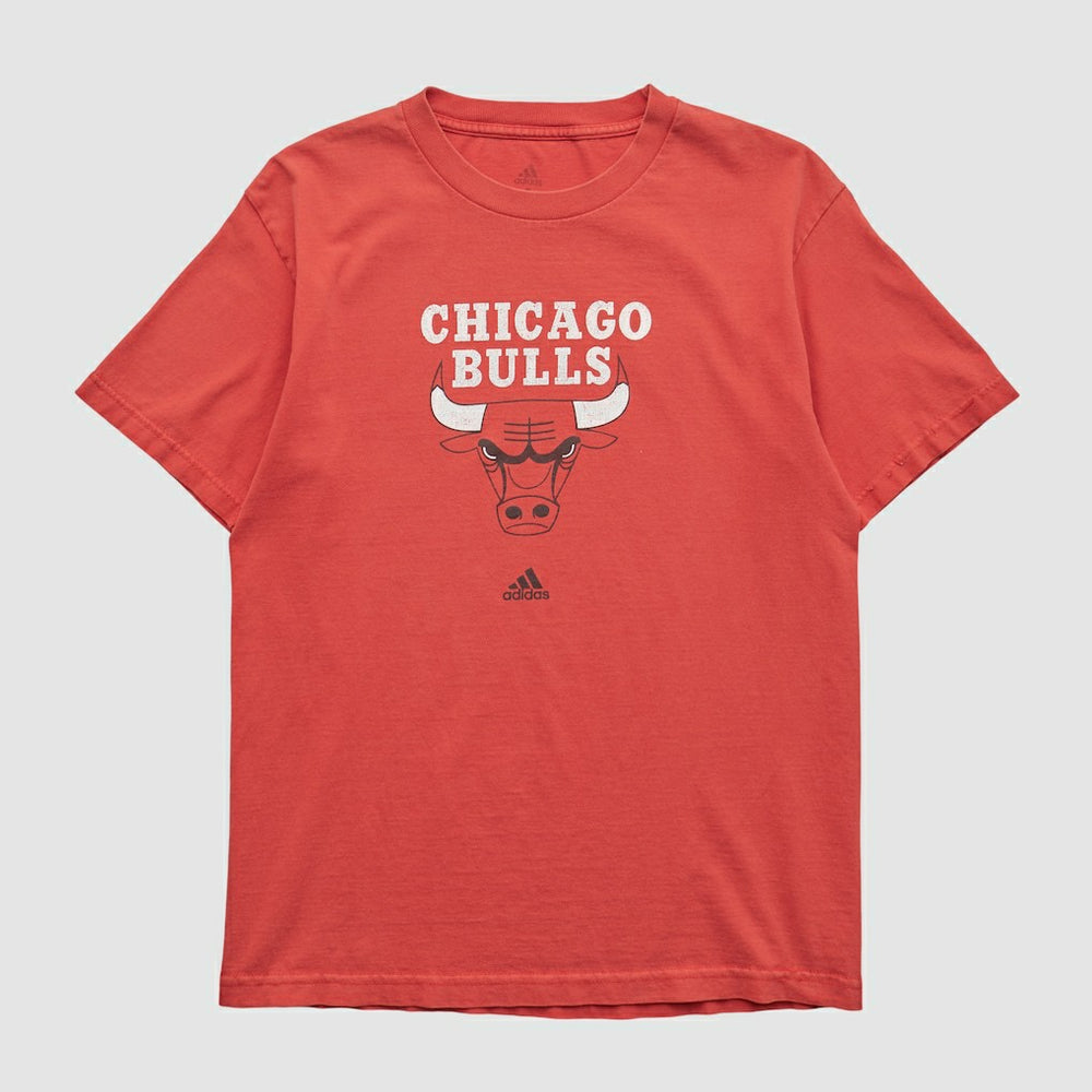 Adidas Chicago Bulls 2000s T-shirt Red Vintage