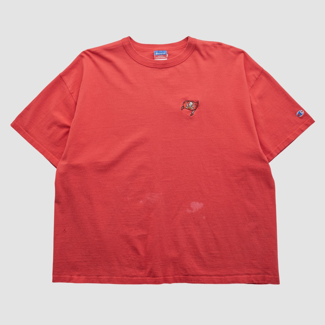 Tampa Bay Buccaneers Champion 2000s T-shirt - Red Vintage - Fanatics
