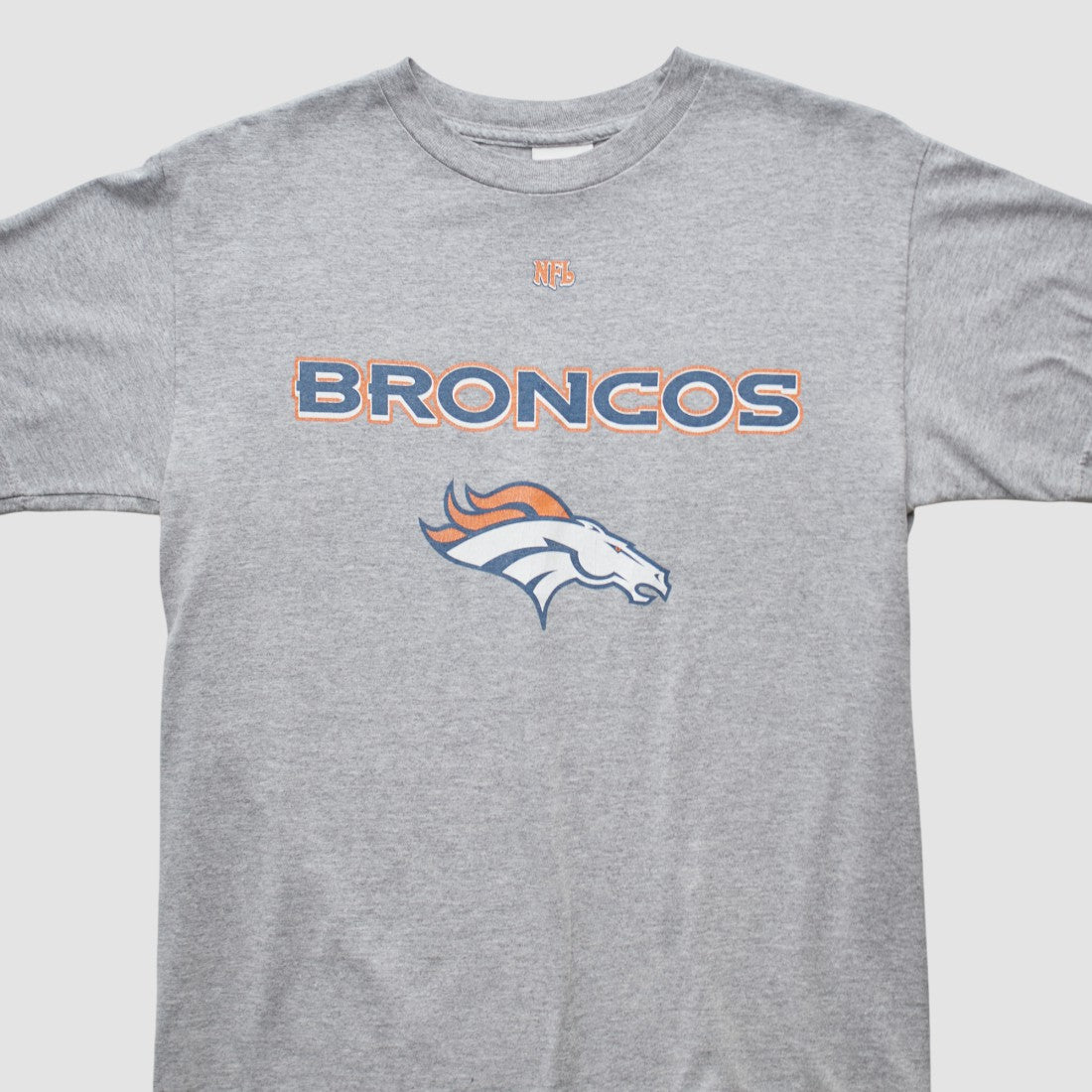 Denver Broncos NFL 2000s T-shirt - Heather Gray Vintage - Fanatics
