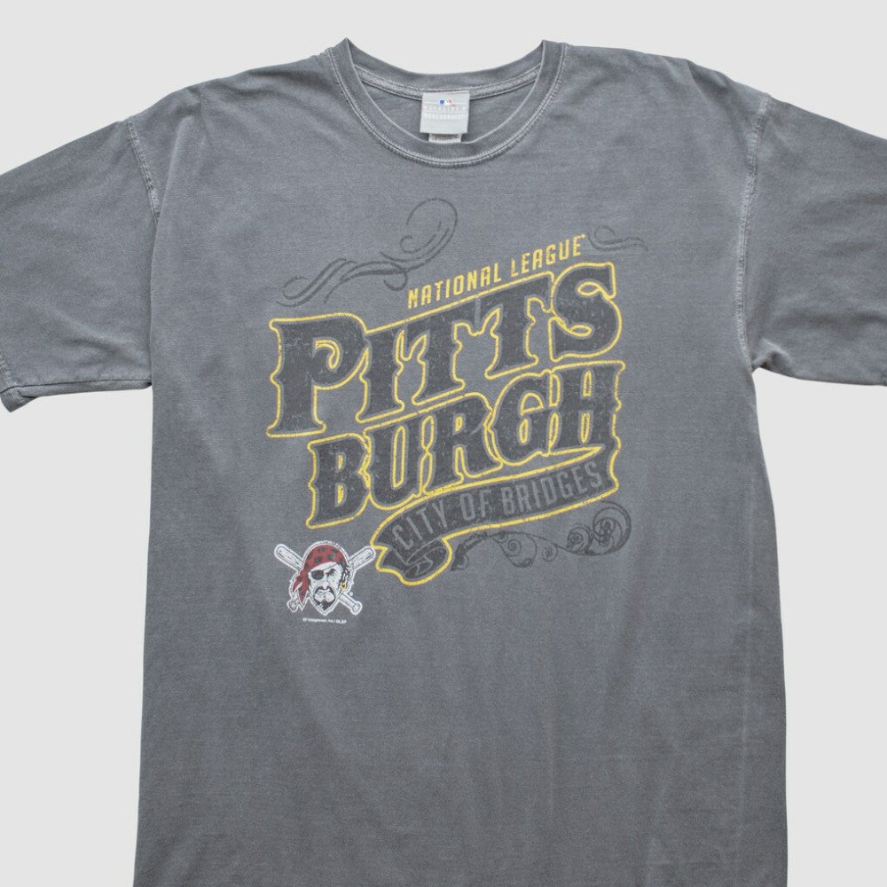 Pittsburgh Pirates Genuine Merchandise 2000s T-shirt Outlet