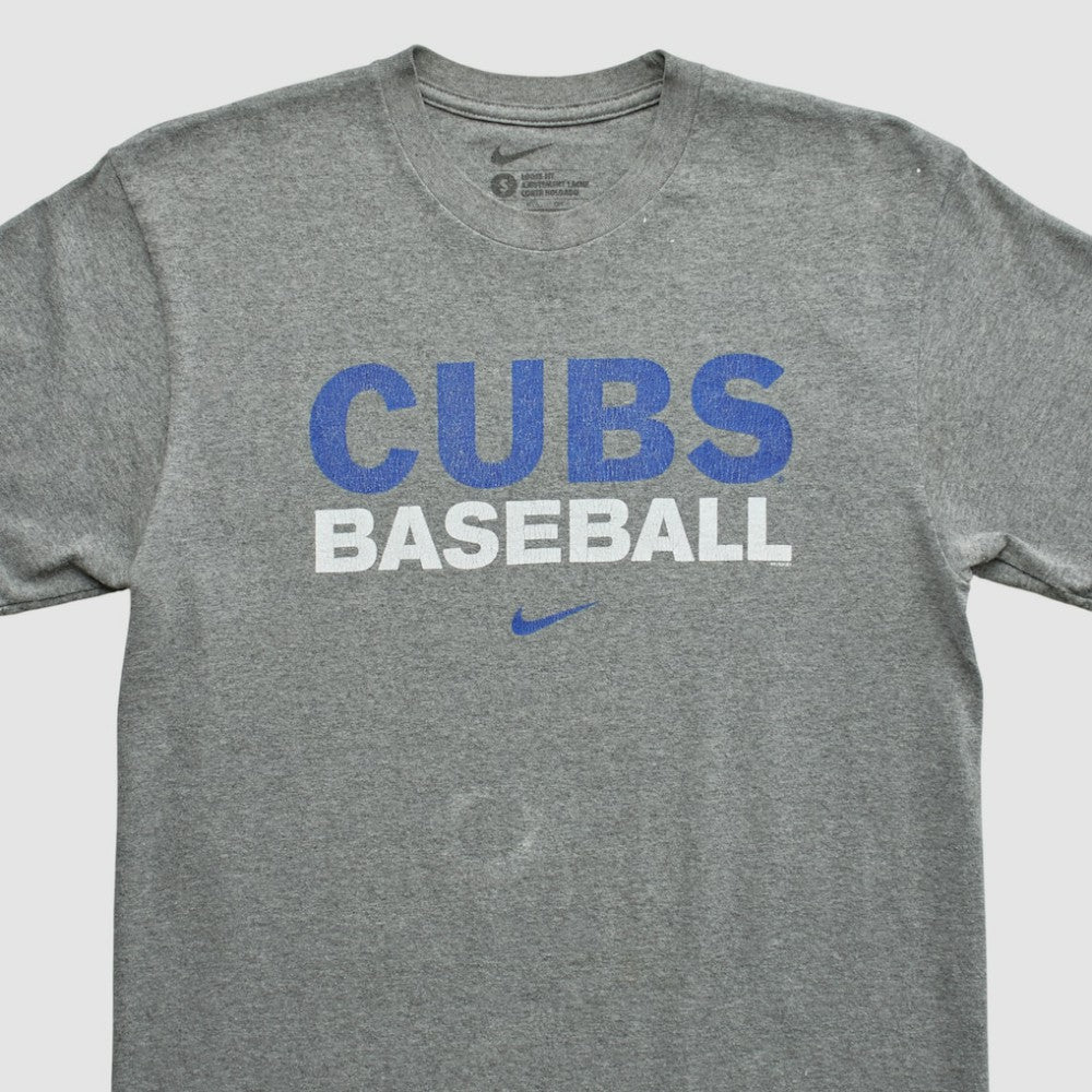 Chicago Cubs Nike 2000s T-shirt Near Me