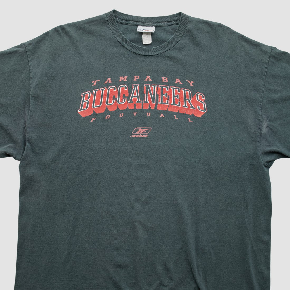 Tampa Bay Buccaneers Reebok 2000s T-shirt - Black Vintage - Fanatics