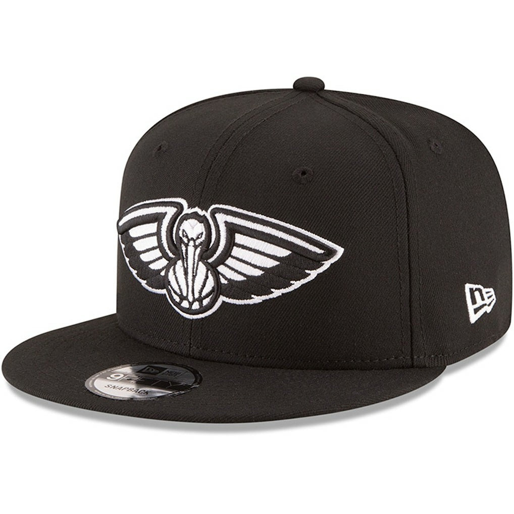 New Era New Orleans Pelicans Black & White Logo 9FIFTY Adjustable Snapback Hat Black
