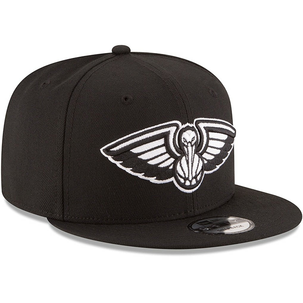 New Era New Orleans Pelicans Black & White Logo 9FIFTY Adjustable Snapback Hat Black