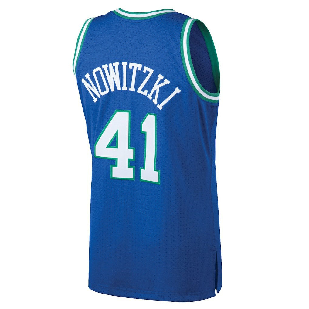 Mitchell & Ness Dirk Nowitzki Dallas Mavericks 1998/99 Hardwood Classics Swingman Jersey Blue