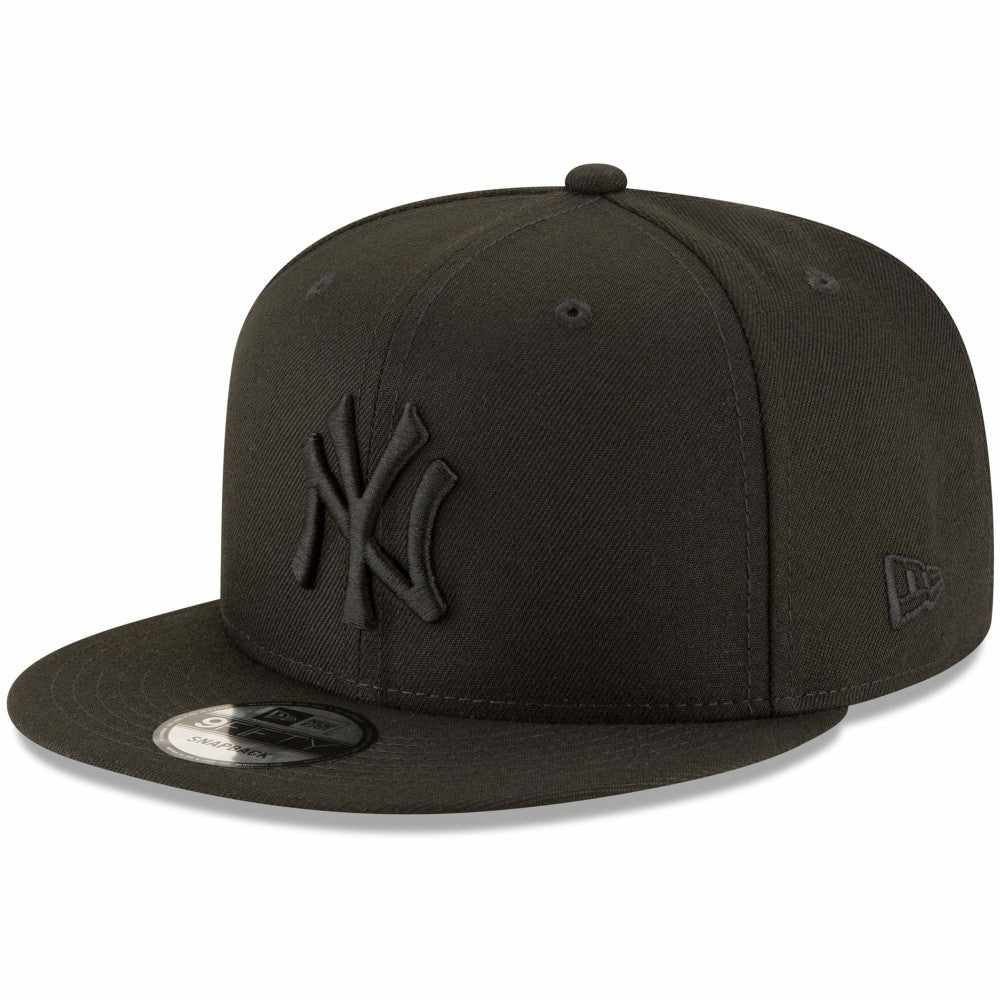 New York Yankees New Era Black on Black 9FIFTY Team Snapback Adjustable Hat Near Me