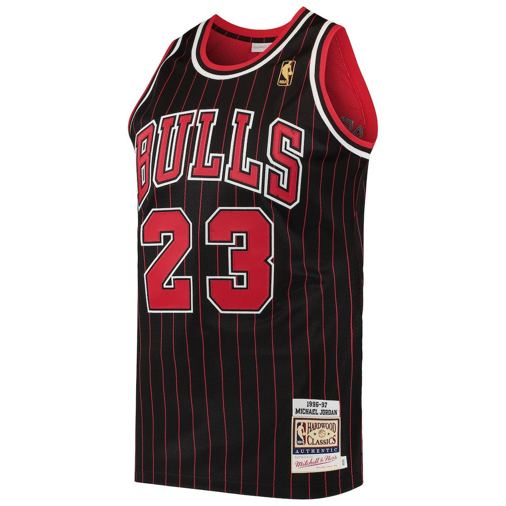 Mitchell & Ness Michael Jordan Chicago Bulls 1996/97 Hardwood Classics Authentic Jersey Black