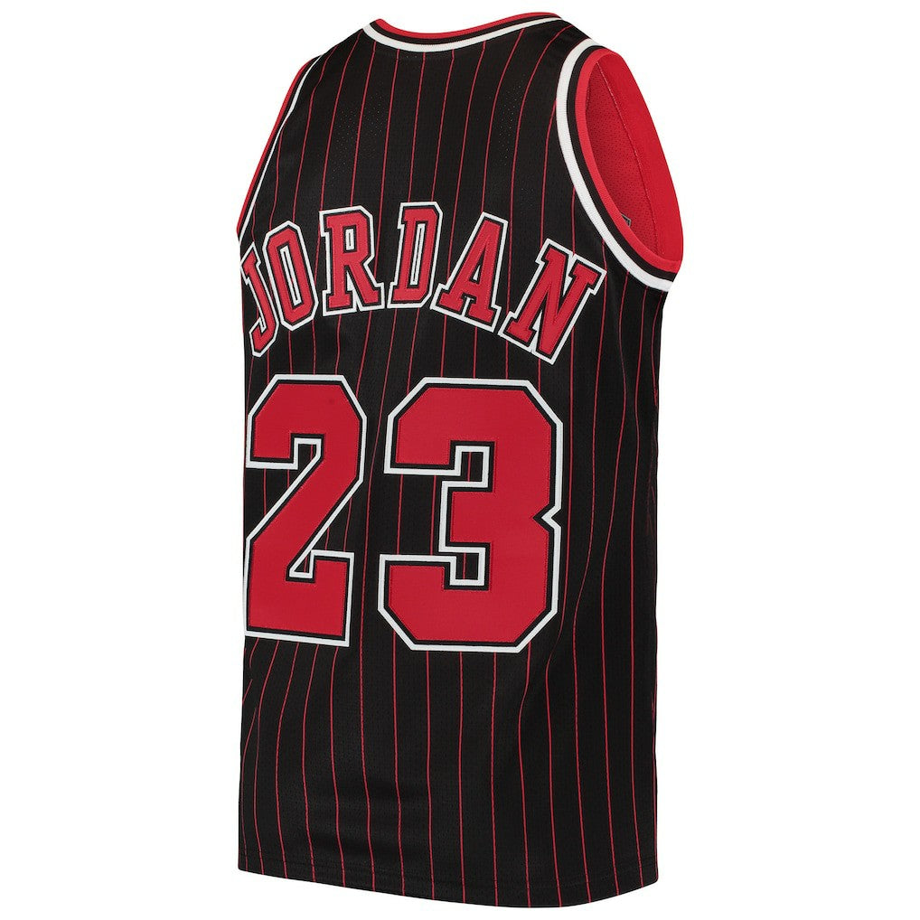 Mitchell & Ness Michael Jordan Chicago Bulls 1996/97 Hardwood Classics Authentic Jersey Black