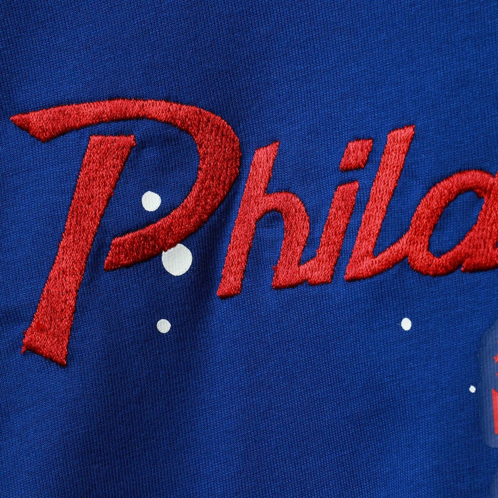 Nike Philadelphia 76ers Women's Courtside Splatter Cropped T-Shirt Royal