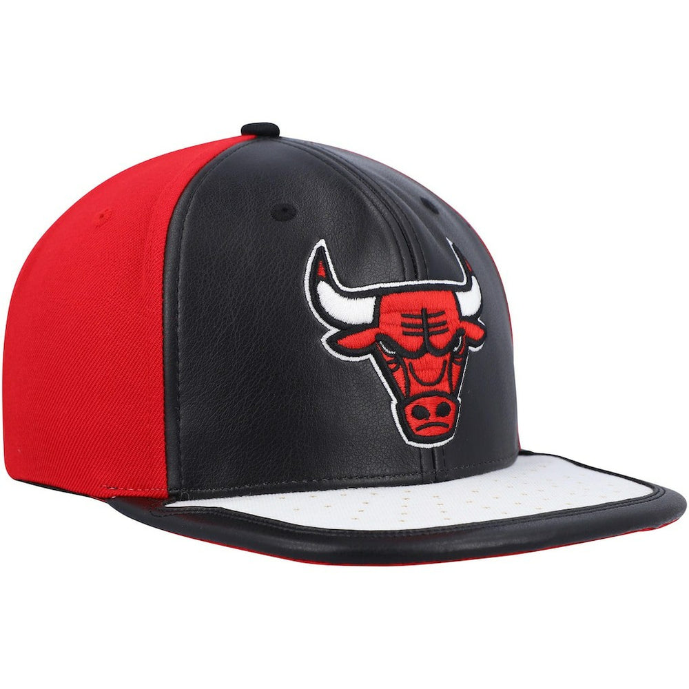 Mitchell & Ness Chicago Bulls Day One Snapback Hat Black/White