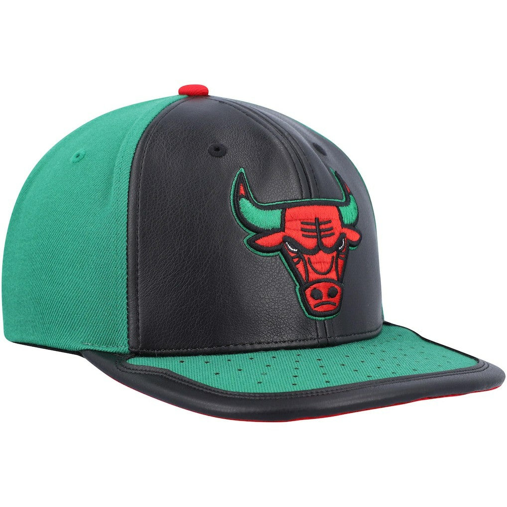 Mitchell & Ness Chicago Bulls Day One Snapback Hat Black/Green