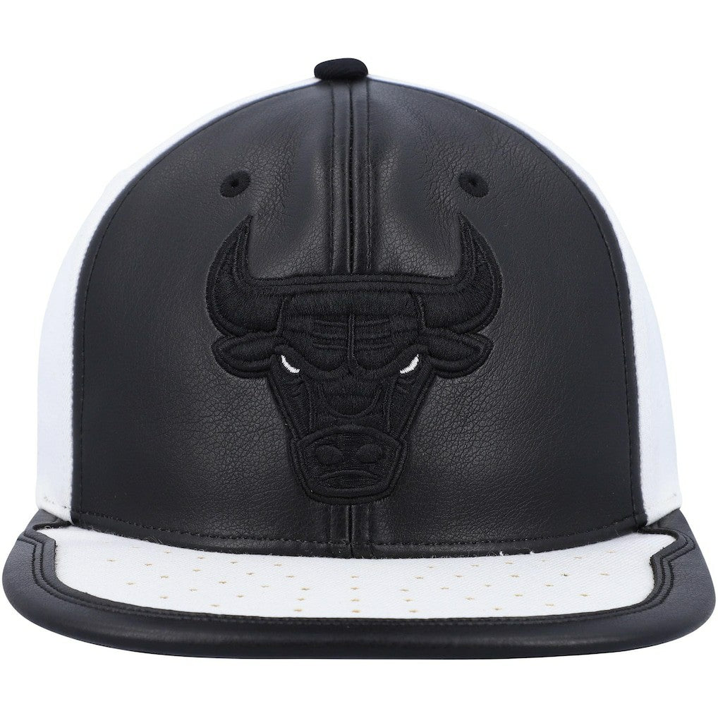Mitchell & Ness Chicago Bulls NBA Day One Snapback Hat Black/White