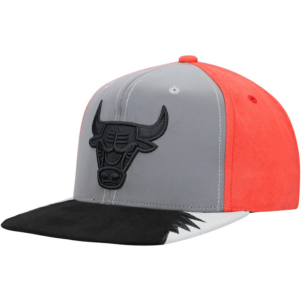 Mitchell & Ness Chicago Bulls Day 5 Snapback Hat Gray/Red