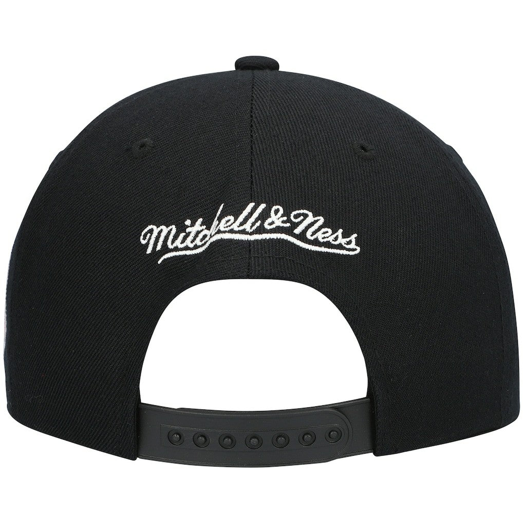Mitchell & Ness Atlanta Hawks Hardwood Classics Script 2.0 Snapback Hat Black