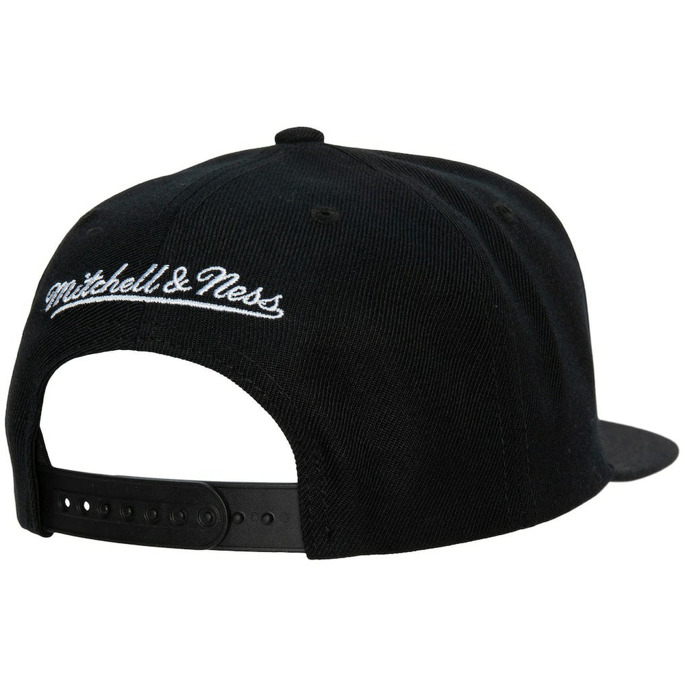 Mitchell & Ness Cleveland Cavaliers Hardwood Classics Script 2.0 Snapback Hat Black