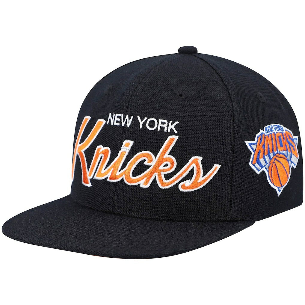 Mitchell & Ness New York Knicks Hardwood Classics Script 2.0 Snapback Hat Black