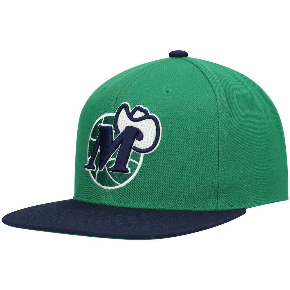 Mitchell & Ness Dallas Mavericks Hardwood Classics Team Two-Tone 2.0 Snapback Hat Green/Navy