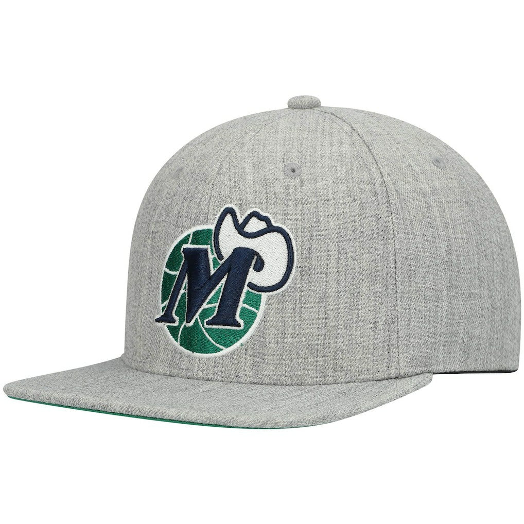 Mitchell & Ness Dallas Mavericks Hardwood Classics Team 2.0 Snapback Hat Heathered Gray