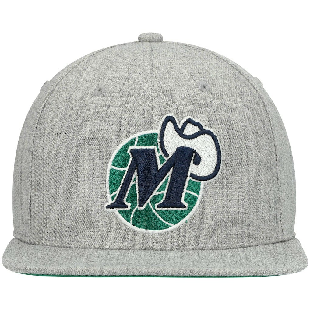 Mitchell & Ness Dallas Mavericks Hardwood Classics Team 2.0 Snapback Hat Heathered Gray