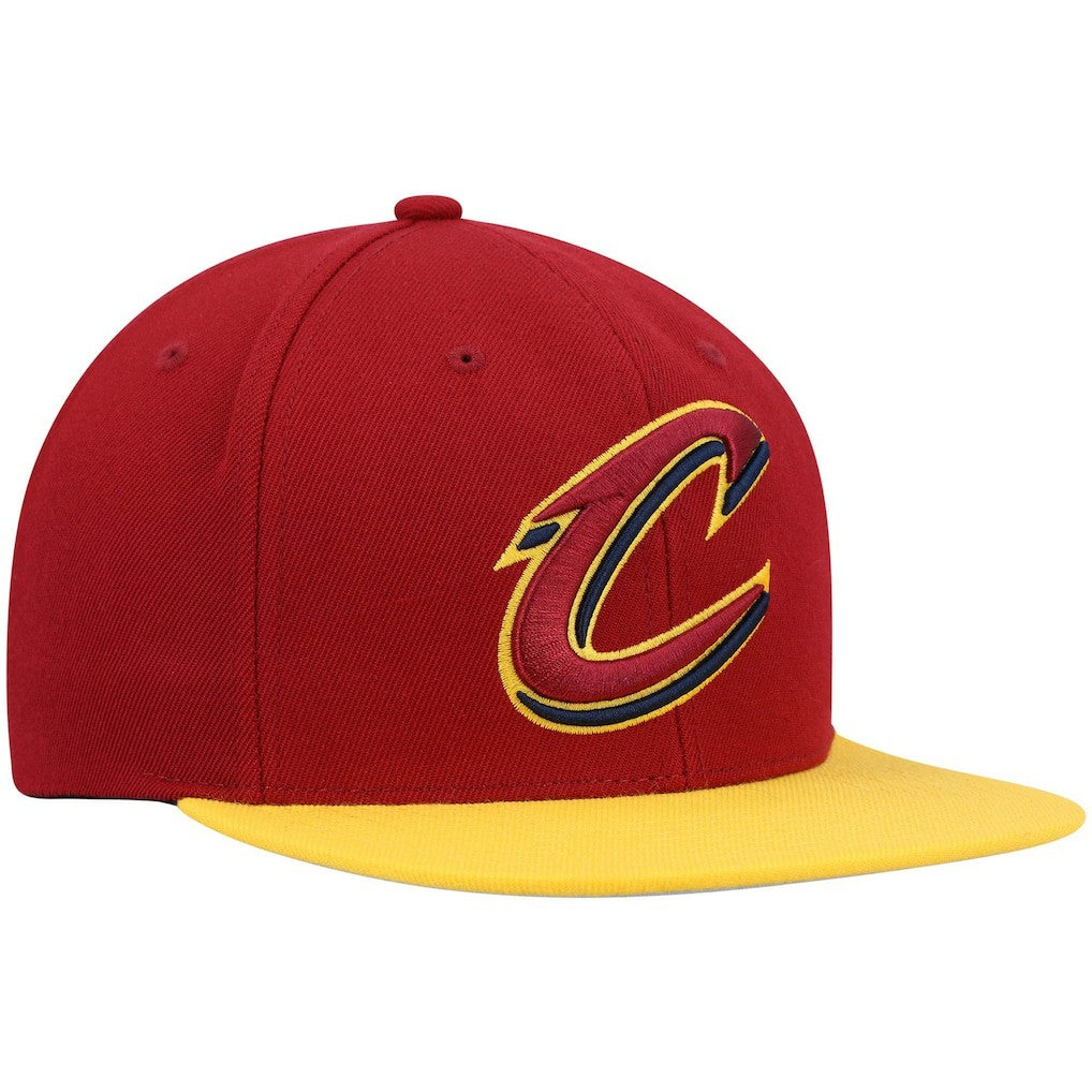 Mitchell & Ness Cleveland Cavaliers Team Two-Tone 2.0 Snapback Hat Wine/Gold