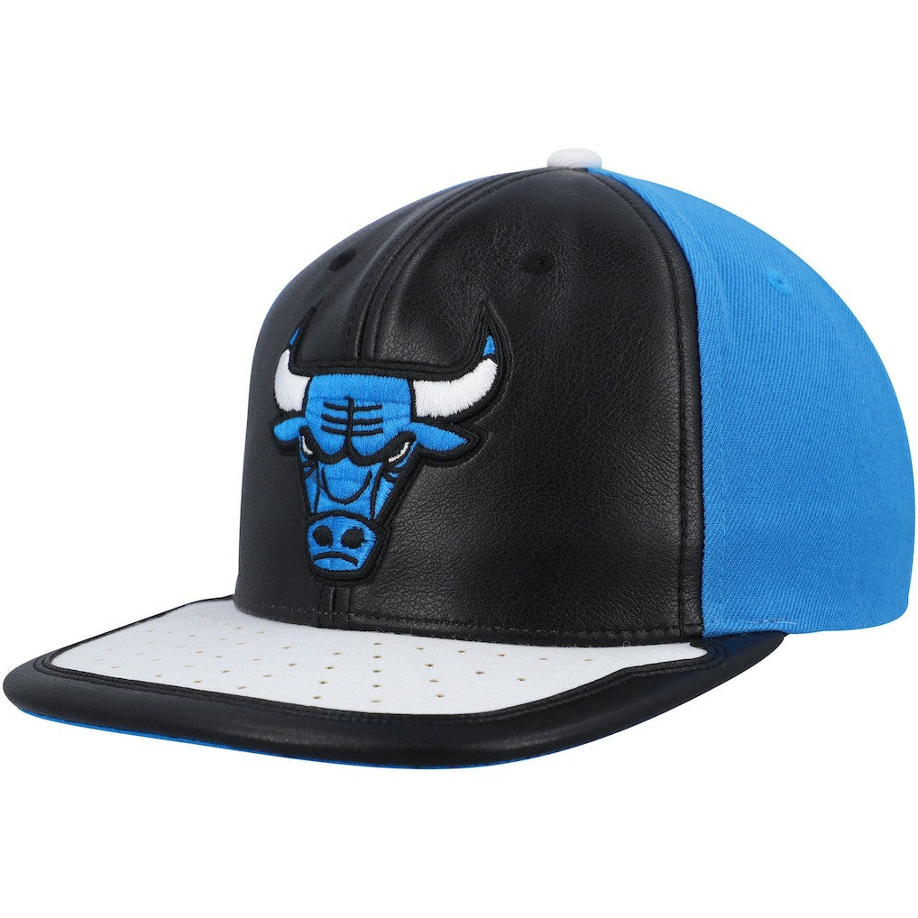 Mitchell & Ness Chicago Bulls Day One Snapback Hat Black/White