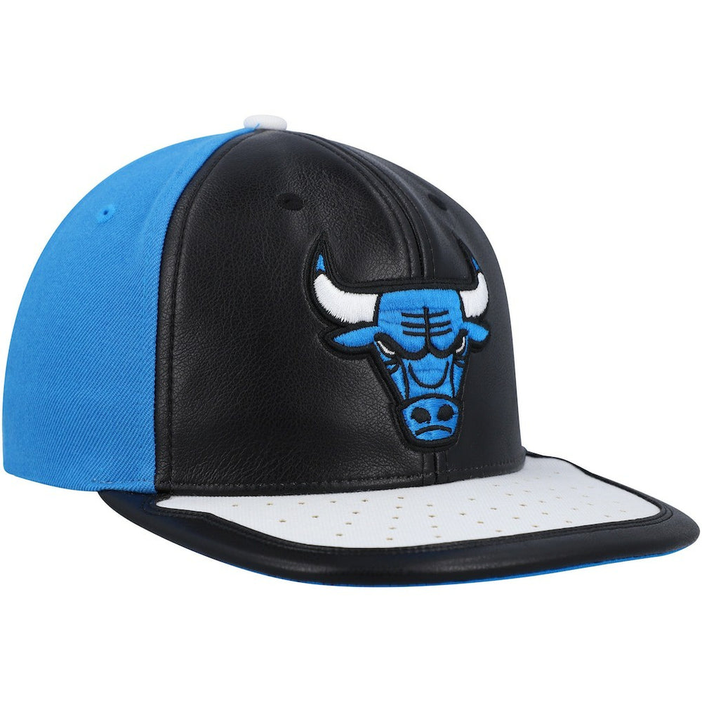 Mitchell & Ness Chicago Bulls Day One Snapback Hat Black/White