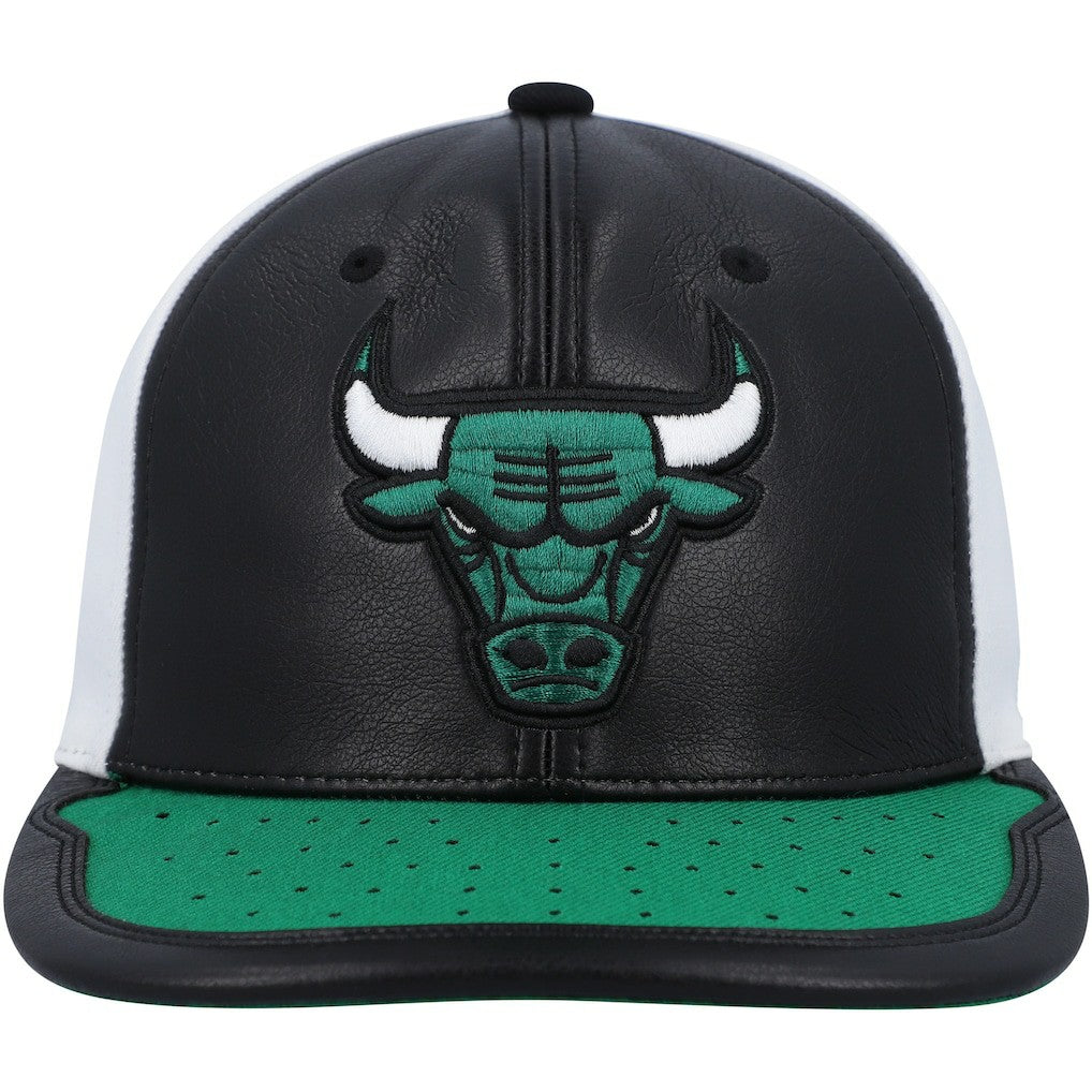 Mitchell & Ness Chicago Bulls Day One Snapback Hat White/Green