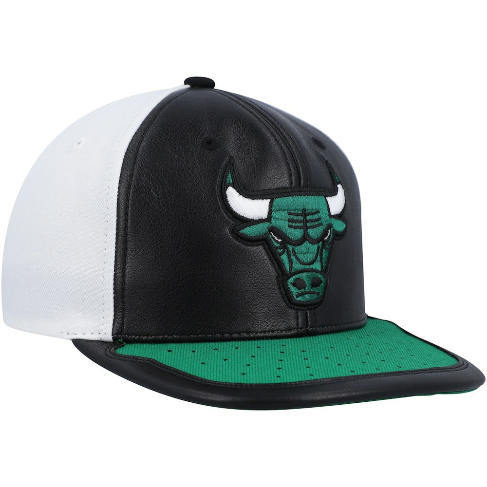 Mitchell & Ness Chicago Bulls Day One Snapback Hat White/Green