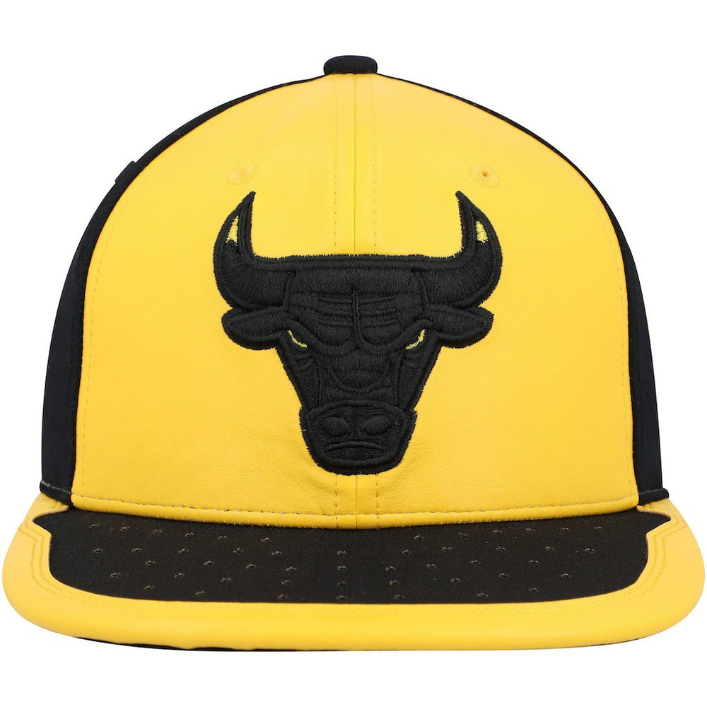 Mitchell & Ness Chicago Bulls Day One Snapback Hat Yellow/Black