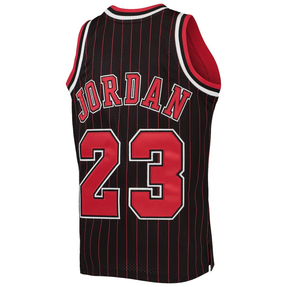 Mitchell & Ness Michael Jordan Chicago Bulls Youth 1996-97 Hardwood Classics Authentic Jersey Black/Red