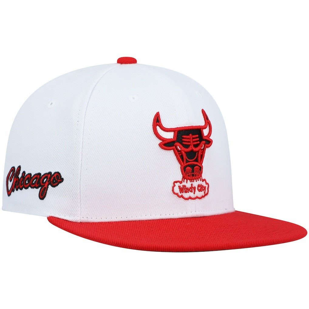 Mitchell & Ness Chicago Bulls Hardwood Classics Snapback Hat White/Red