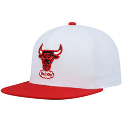 Mitchell & Ness Chicago Bulls Hardwood Classics Snapback Hat White/Red