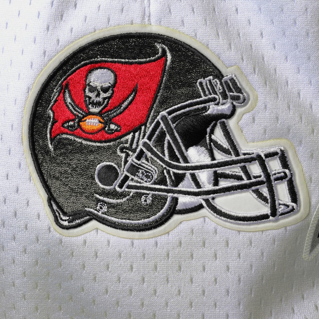 Tampa Bay Buccaneers Pro Standard Mesh Shorts - White/Red - NFL
