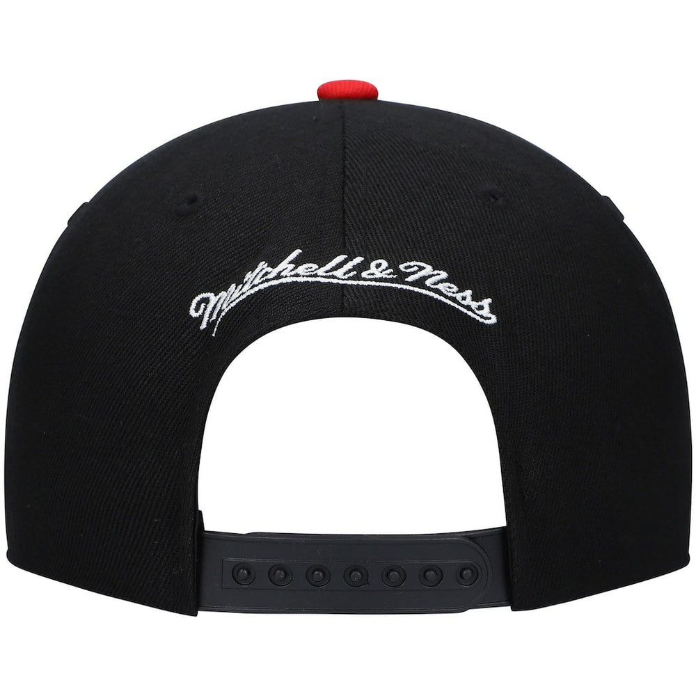 Mitchell & Ness Philadelphia 76ers Hardwood Classics Low Big Face Snapback Hat Black/Red
