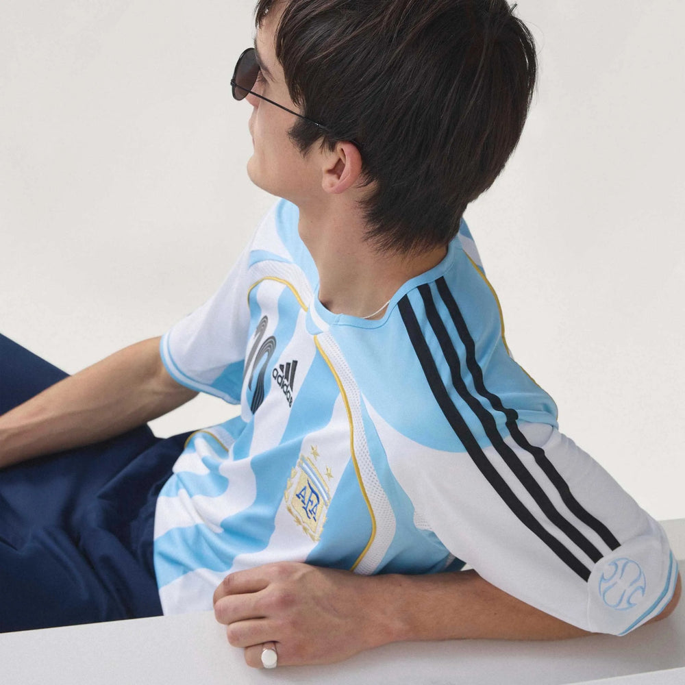 Adidas - 2006 Argentina Men's Retro Stadium Home Messi #19 Soccer Jersey