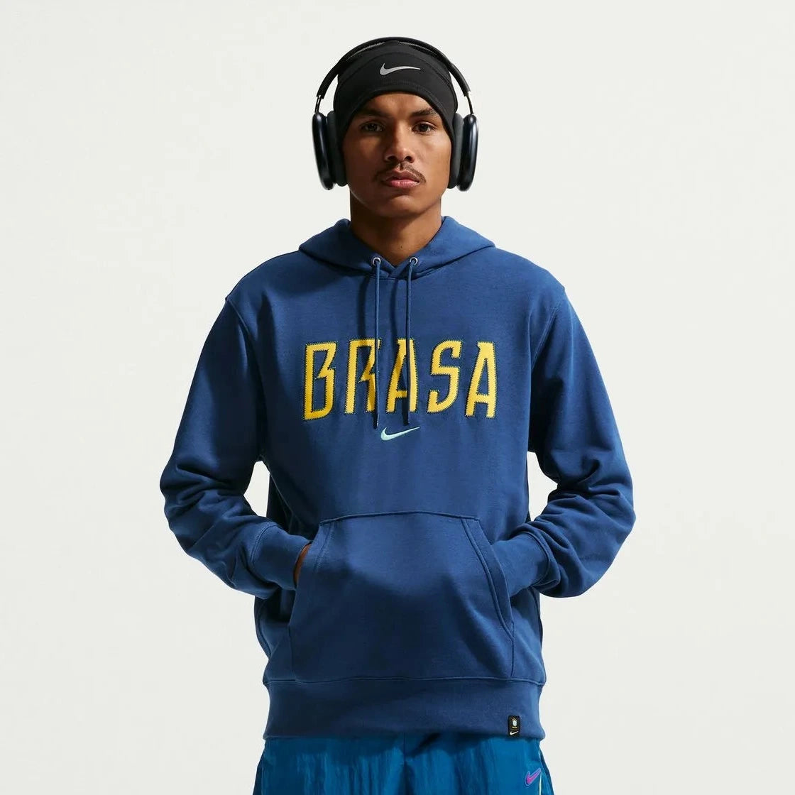 Nike - 2026-27 Brazil Men's Club French Terry Pullover Hoodie