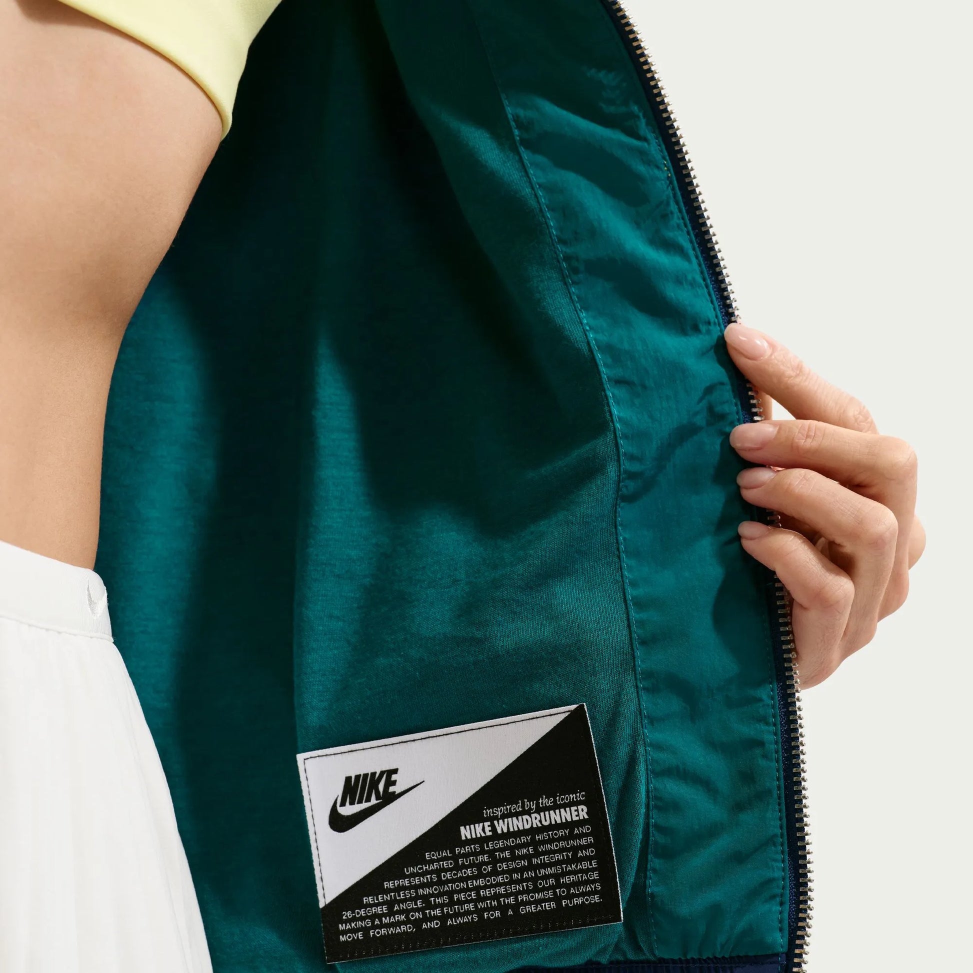 Nike - 2026-27 Brazil Women's UV Woven Jacket